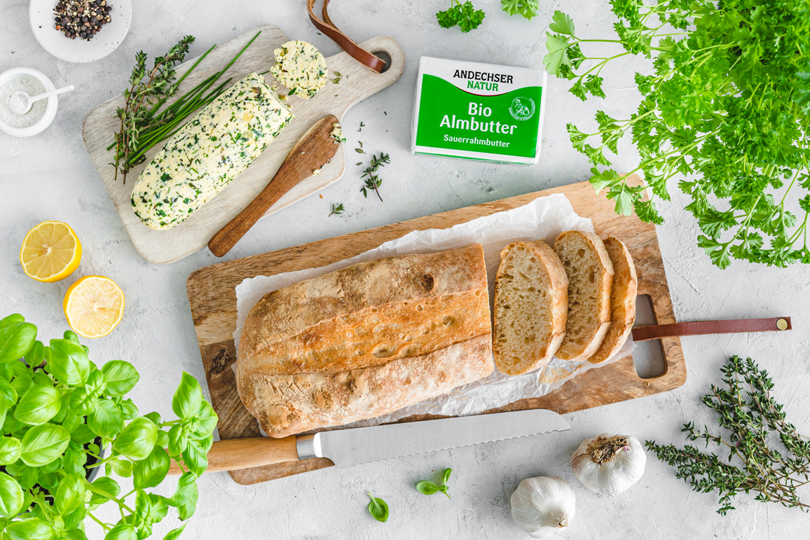 Ciabatta mit Kräuterbutter | Andechser Natur