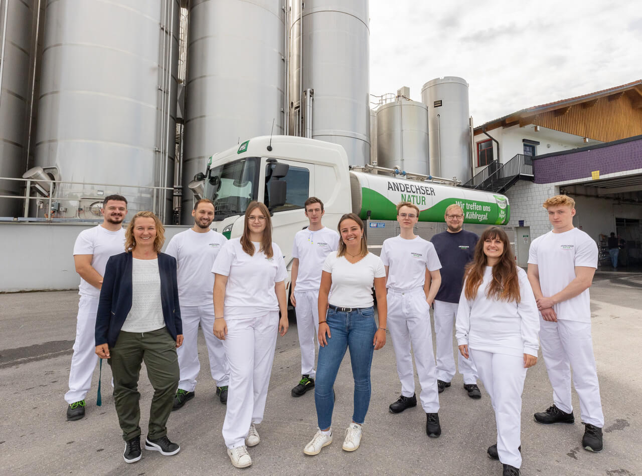 Berufsstart in der Milchwirtschaft - Neue Auszubildende bei Andechser Molkerei Scheitz