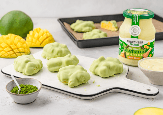 Matcha-Mango Jogurt Bites