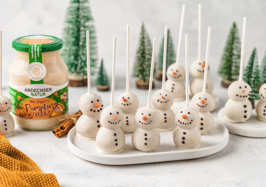 Schneemann Cake Pops