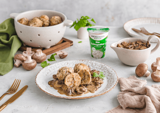 Semmelknödel mit Rahm-Schwammerl Semmelknödel mit Rahm-Schwammerl