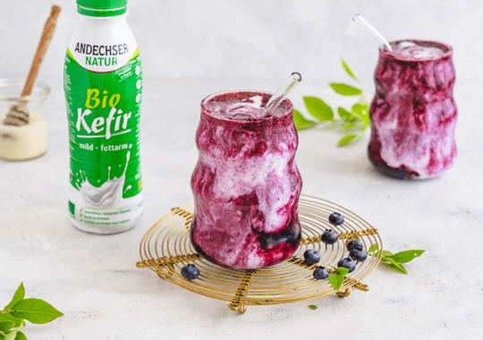Wildheidelbeeren Kefir Glow Drink